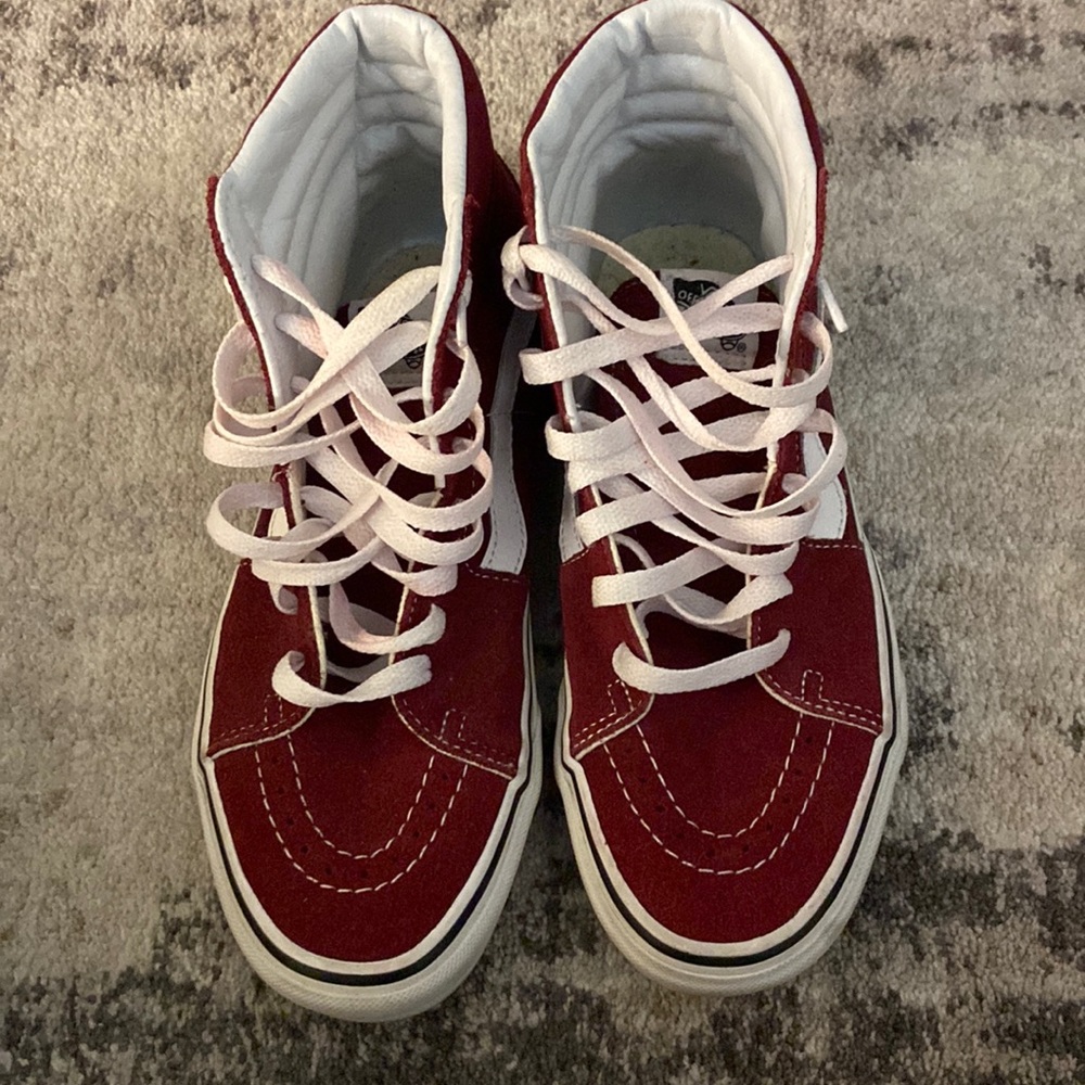 Women 8.5/ Men 7.0 burgundy Vans sneakers
